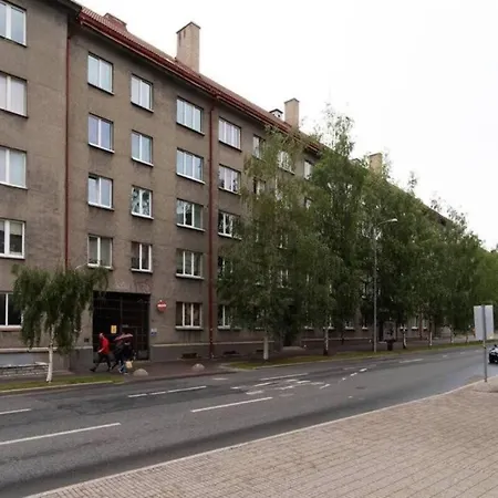 Center Huge 3-bedroom Apartamento Talin