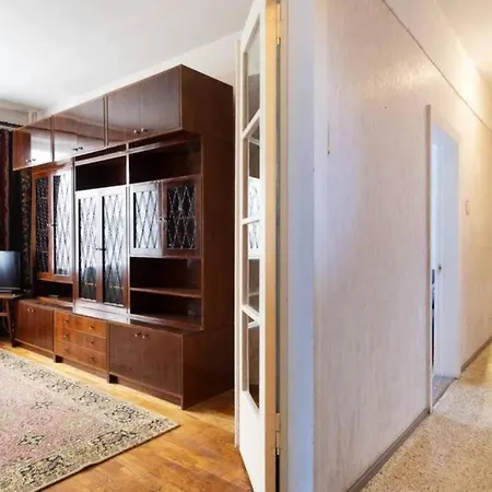 アパート Center Huge 3-bedroom